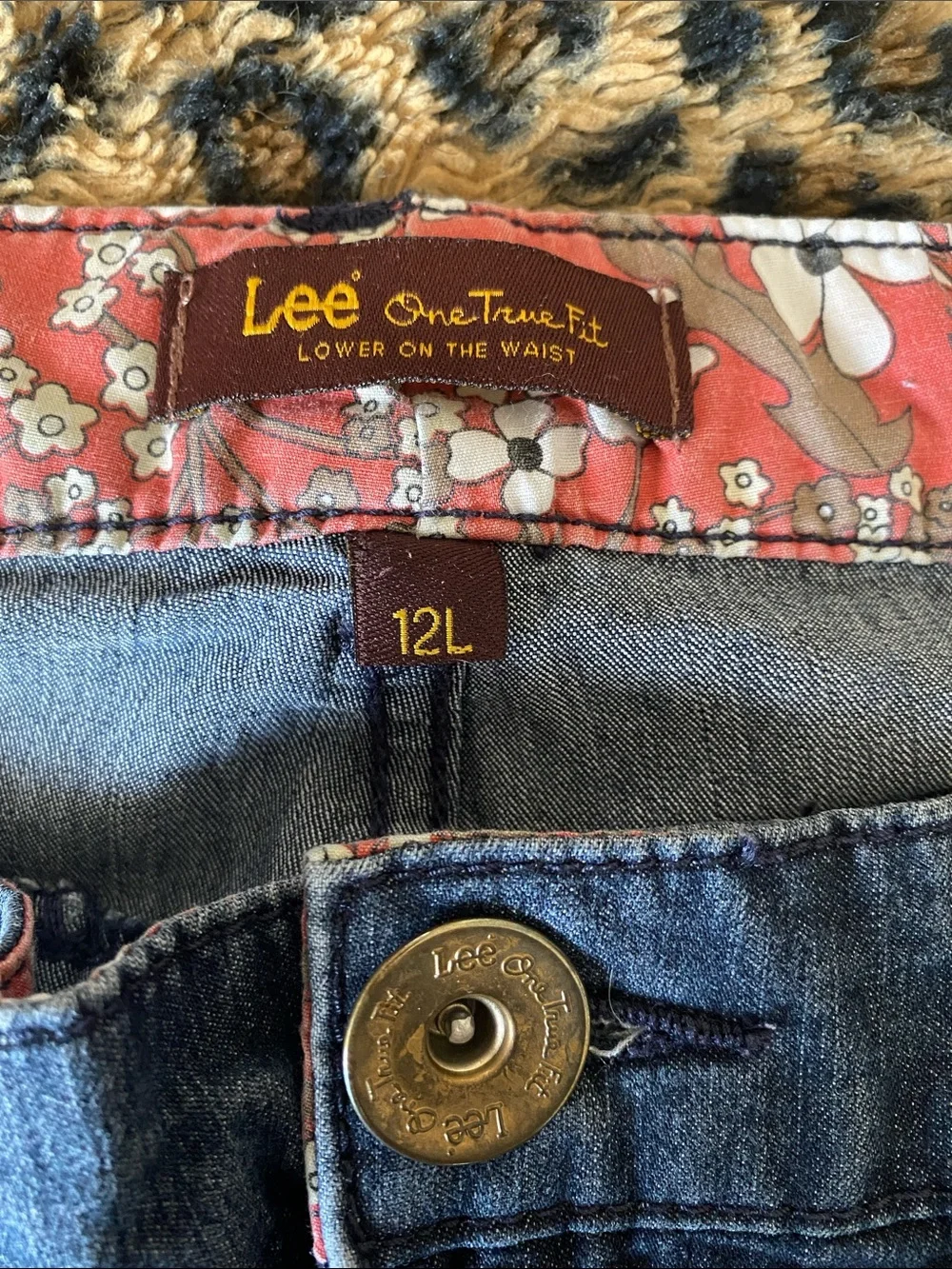 Lee One True Fit Wide Leg Jeans 12 Long Dark Wash Floral Waistband - Picture 6 of 9